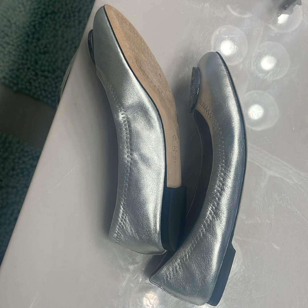 Tory Burch Silver Flats with Signature Medallion - Picture 9 of 9